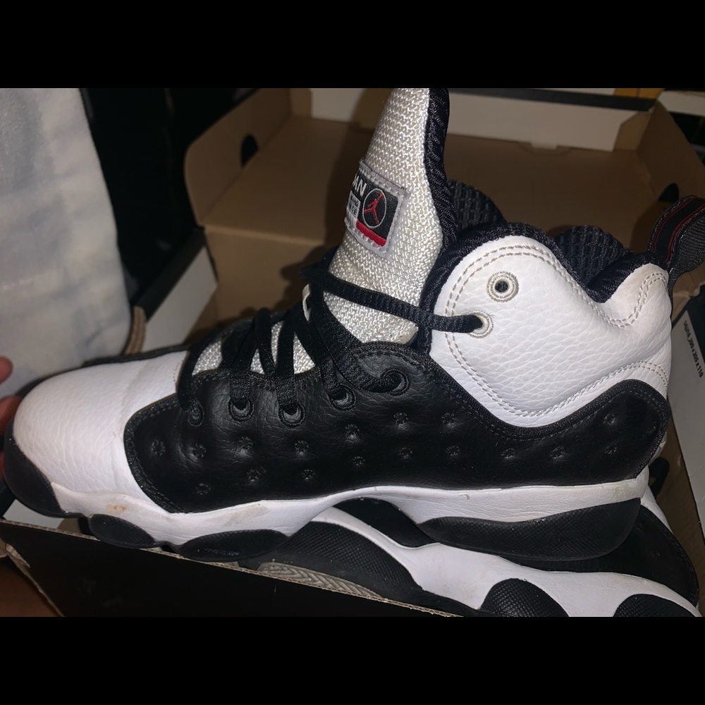 Shoes - Picture 3 of 5
